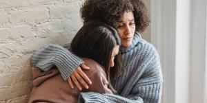 Beitragsbild des Blogbeitrags Besser Tränen als Entschuldigungen: Warum es okay ist, menschlich zu sein