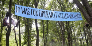 Beitragsbild des Blogbeitrags Für ein Gutes Leben für alle müssen wir den Kapitalismus abschaffen