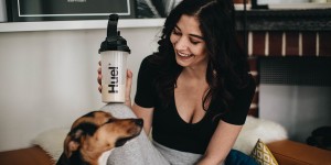 Beitragsbild des Blogbeitrags 5 Tipps wie du mit Huel deinen Alltag optimieren kannst 