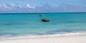 Beitragsbild des Blogbeitrags [7ways2travel] Ab auf die Insel: Sansibar – die Perle im Indischen Ozean 