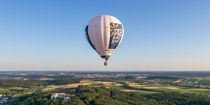 Beitragsbild des Blogbeitrags Thermen-Urlaub im Sommer: Relaxen, genießen und abheben in Bad Tatzmannsdorf 