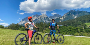 Beitragsbild des Blogbeitrags Dachsteinrunde Classic: Mit dem E-Mountainbike den Dachstein umrunden 