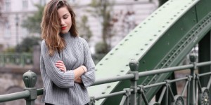 Beitragsbild des Blogbeitrags OUTFIT: Hessnatur and a pop of color 