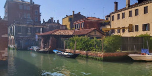 Beitragsbild des Blogbeitrags Moderne Kunst in Venedig-Cannaregio 2022