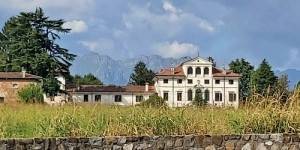 Beitragsbild des Blogbeitrags Villa Gallici Deciani – ein Juwel bei Udine