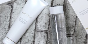 Beitragsbild des Blogbeitrags {Review} Amway Artistry Special Care Collection
