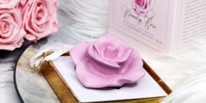 Beitragsbild des Blogbeitrags {Review} Glow your skin - 3D Beauty Rose für dein Gesicht 