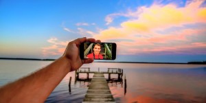 Beitragsbild des Blogbeitrags Custom Social Media Wall API Integration Turning Facebook Posts into Travel Deals