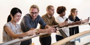 Beitragsbild des Blogbeitrags Social Media in the Workplace How Employee Marketing Campaigns Benefit Your Company