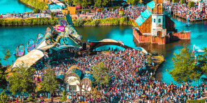 Beitragsbild des Blogbeitrags Tomorrowland Virtual Event Social Feed Integration A Spectacular Event Social Feed at Tomorrowlands Digital Music Festival