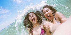 Beitragsbild des Blogbeitrags Tourism Marketing: Promote Your Destination With User-Generated Content  Improve Your Tourism Marketing Strategy by Displaying User-Generated Content on Your Website 