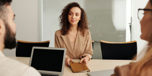 Beitragsbild des Blogbeitrags 8 Practical Social Media Recruiting Examples Get Inspired by These Social Media Recruiting Examples to Find the Best Candidates