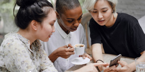 Beitragsbild des Blogbeitrags Best Social Media Aggregators of 2022  How to Choose the Best Social Media Aggregators for Events, Displays, and Websites 