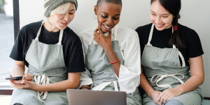 Beitragsbild des Blogbeitrags Employer Branding on Social Media: 18 Companies Doing It Right Attract the Best Talent With Employer Branding on Social Media