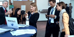 Beitragsbild des Blogbeitrags Are You Asking Your Conference Attendees to Broadcast with Periscope and Facebook Live?