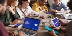 Beitragsbild des Blogbeitrags 5 Wege, wie du mithilfe von LinkedIn Storytelling spannende Postings verfasst