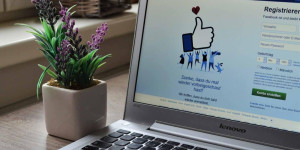 Beitragsbild des Blogbeitrags Facebook Werbeanzeigen 2022: Dein Guide mit allen Infos und Tipps für erfolgreiche Ads 