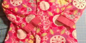 Beitragsbild des Blogbeitrags Nähen: Baby-Overall-Upcycling