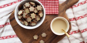Beitragsbild des Blogbeitrags Recipe: Vegane Weihnachtssterne {glutenfrei & ohne raffinierten Zucker}