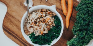 Beitragsbild des Blogbeitrags RECIPE: Veganes Ritschert mit Grünkohl