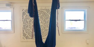 Beitragsbild des Blogbeitrags My Aerial Yoga Experience – fly, Anja, fly! 