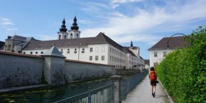 Beitragsbild des Blogbeitrags Hoamatroas Tag 1: Dahoam – Kremsmünster – Bad Hall – Sierning 