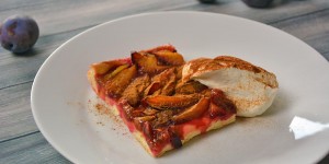 Beitragsbild des Blogbeitrags Zwetschgendatschi mit Germteig