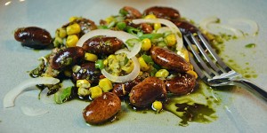 Beitragsbild des Blogbeitrags Steirischer Käferbohnensalat mit Mais 