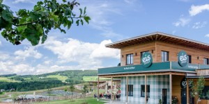 Beitragsbild des Blogbeitrags Zu Gast in der Eis Greissler Manufaktur. Woher kommt das Eis vom Land?