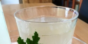 Beitragsbild des Blogbeitrags Zitronenpelargonien-Limonade 