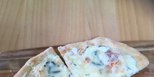 Beitragsbild des Blogbeitrags [Rettungsaktion] Pizza bianca mit Käse 