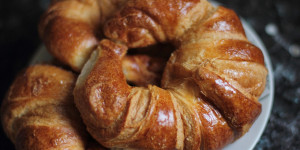 Beitragsbild des Blogbeitrags Un cornetto, un cappuccino ed un assedio