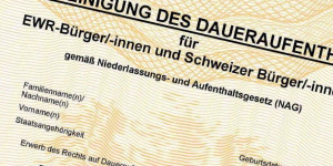 Beitragsbild des Blogbeitrags Il “certificato di residenza permanente” (Bescheinigung des Daueraufenthalts), cosa è e come ottenerlo a Vienna
