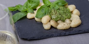 Beitragsbild des Blogbeitrags Rezept: Gnocchi mit Basilikum-Pesto 