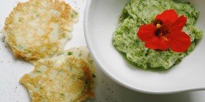 Beitragsbild des Blogbeitrags SUMMER FOODCRUSH #4: FEINE ZUCCHINILAIBCHEN AUF ZUCCHINISALAT