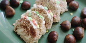 Beitragsbild des Blogbeitrags GENUSS IM ADVENT: EXQUISITE MARONI-BISKUITROULADE