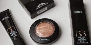 Beitragsbild des Blogbeitrags NEW IN: MAC PREP AND PRIME BEAUTY BALM UND MAC MINERALIZE SKINFINISH PUDER  