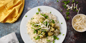 Beitragsbild des Blogbeitrags CREMIGES KARFIOL-AUBERGINEN-CURRY