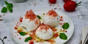 Beitragsbild des Blogbeitrags BURRARA MIT TOMATEN-GRANITA  