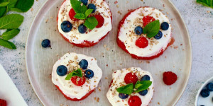Beitragsbild des Blogbeitrags FRUCHTIGE WASSERMELONEN-TÖRTCHEN