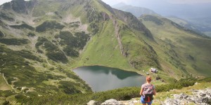Beitragsbild des Blogbeitrags Lifehack für mehr Urlaub + Sommerwanderung zum Wildseelodersee 