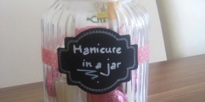 Beitragsbild des Blogbeitrags DIY “Manicure in a jar”-Geschenkset 