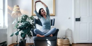 Beitragsbild des Blogbeitrags YOGA BREAKFAST CLUB – neue Online-Termine im JUNI
