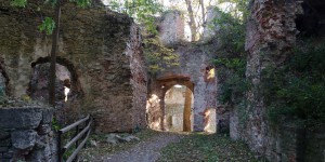 Beitragsbild des Blogbeitrags Die Ruine Landsee. Ein familienfreundlicher Ausflug im Naturpark Landseer Berge