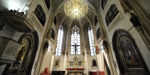Beitragsbild des Blogbeitrags Weltberühmte Musik und eine versteckte Kapelle aus dem Mittelalter: Die Wiener Hofburgkapelle 