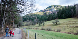 Beitragsbild des Blogbeitrags Die Hubertusrunde bei Schrattenbach: eine kurze Familienwanderung im Schneebergland