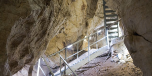 Beitragsbild des Blogbeitrags Rundgang durch die Hermannshöhle bei Kirchberg am Wechsel
