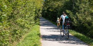 Beitragsbild des Blogbeitrags Unterwegs am Schwarzatal Radweg  – ein Radausflug mit Kindern 