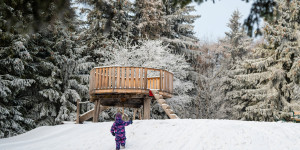 Beitragsbild des Blogbeitrags Winterwanderung mit Kindern auf der Hohen Wand 