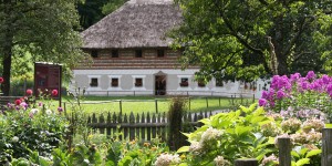 Beitragsbild des Blogbeitrags Im Freilichtmuseum Stübing: Das bäuerliche Leben aus 6 Jahrhunderten entdecken 